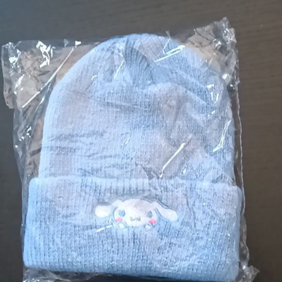 NEW Cinnamoroll Embroidered Thick Knit Beanie - Picture 3 of 3